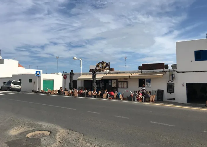 Casita San Juan, Near Beach, Surf, Kite, Hike Famara